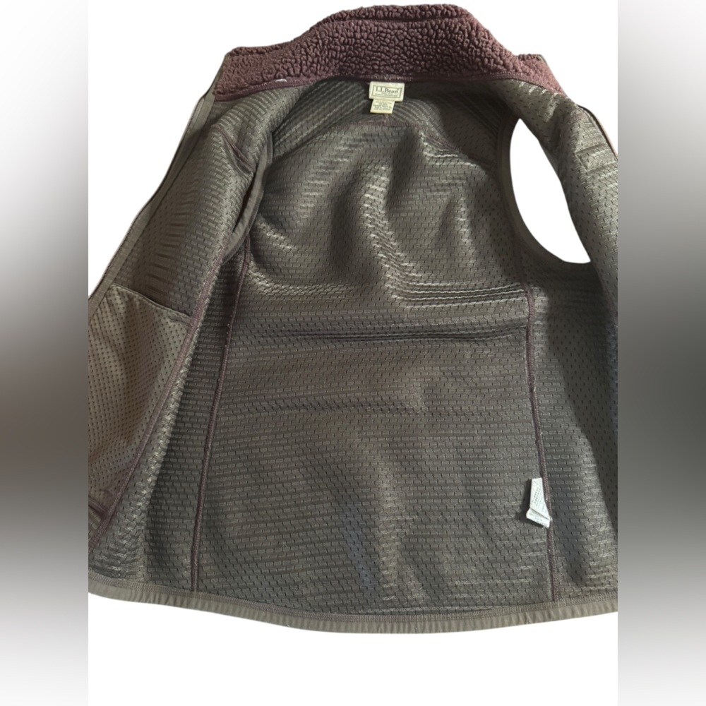 L.L. Bean Sherpa Vest - Picture 3 of 8